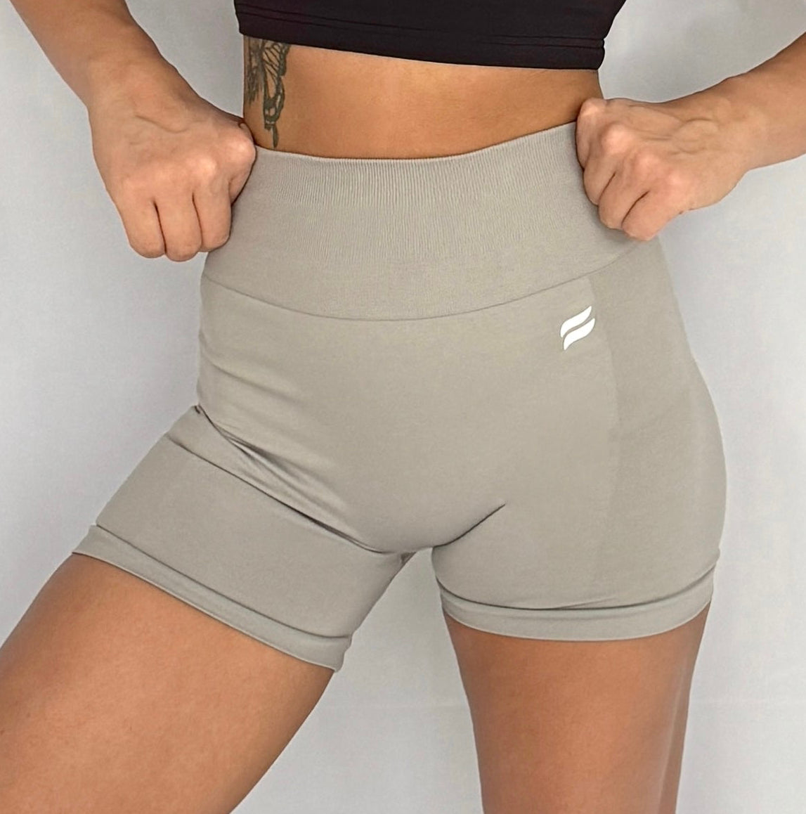 CoreFIT Seamless Shorts in Stone Grey