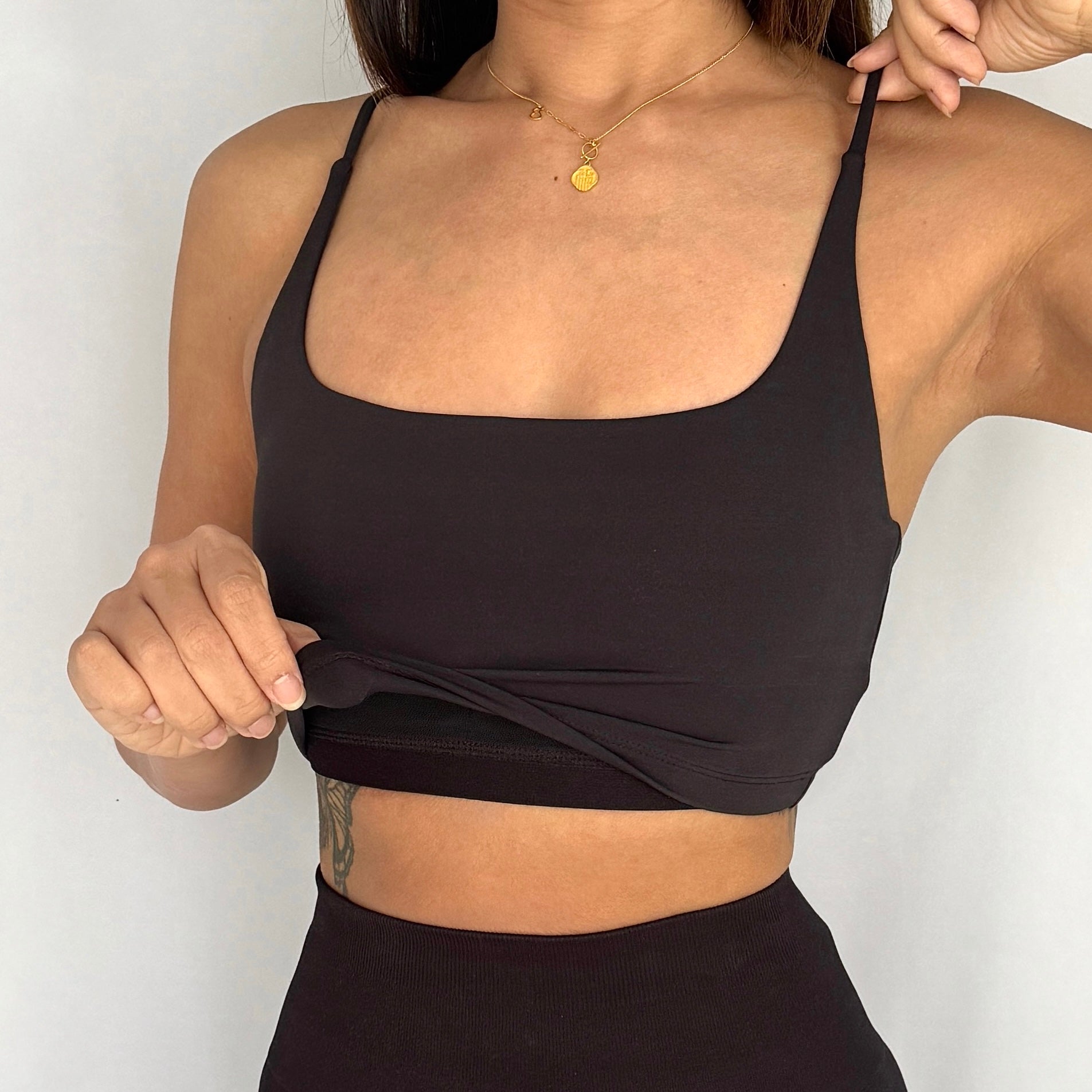 EaseMode Essence Crop Sports Bra in Black